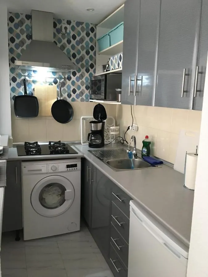 פואנגירולה Apartamento Trinidad Mit Netflix ספרד